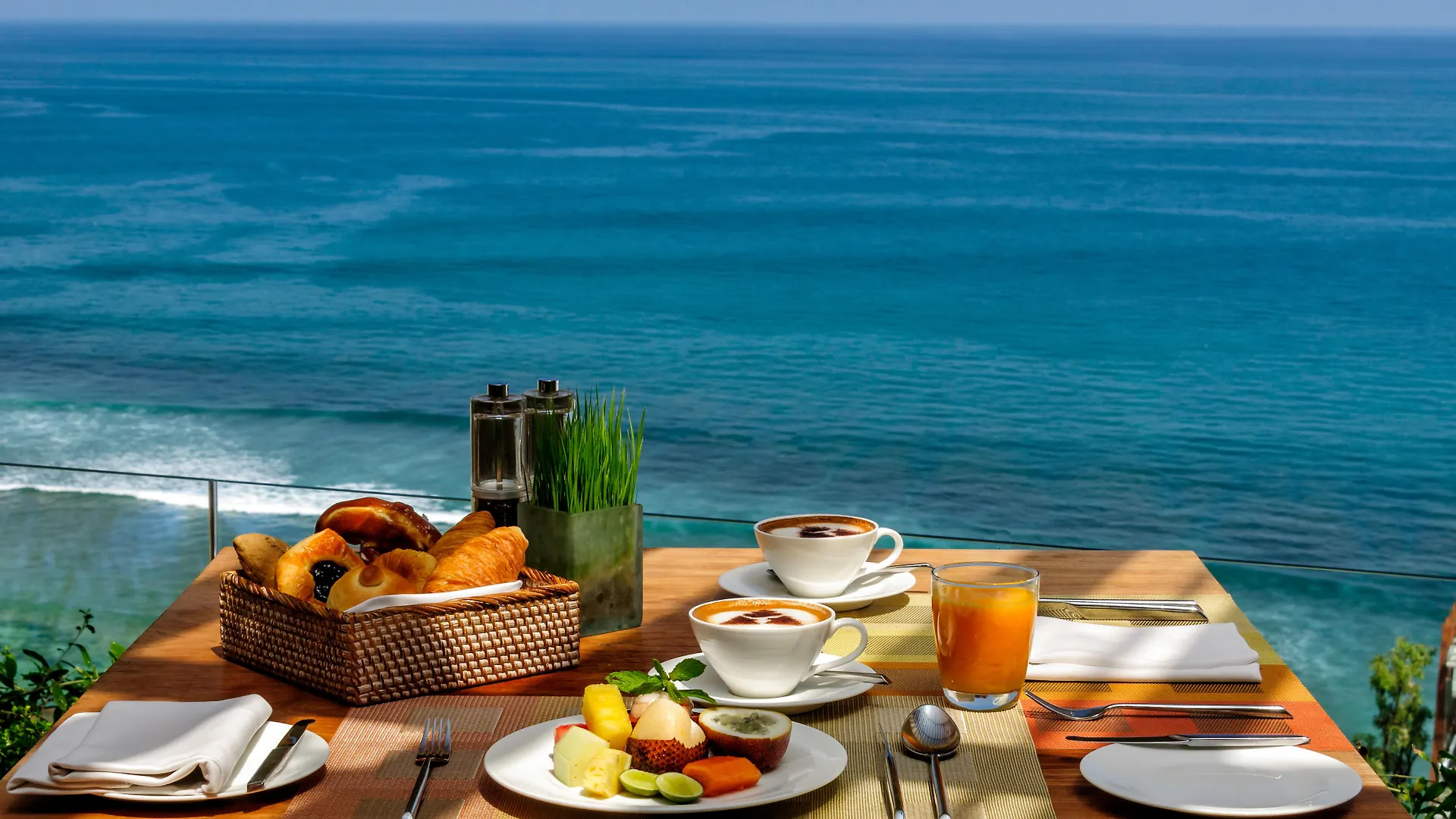 *****  Anantara Uluwatu Bali Resort Indonesia